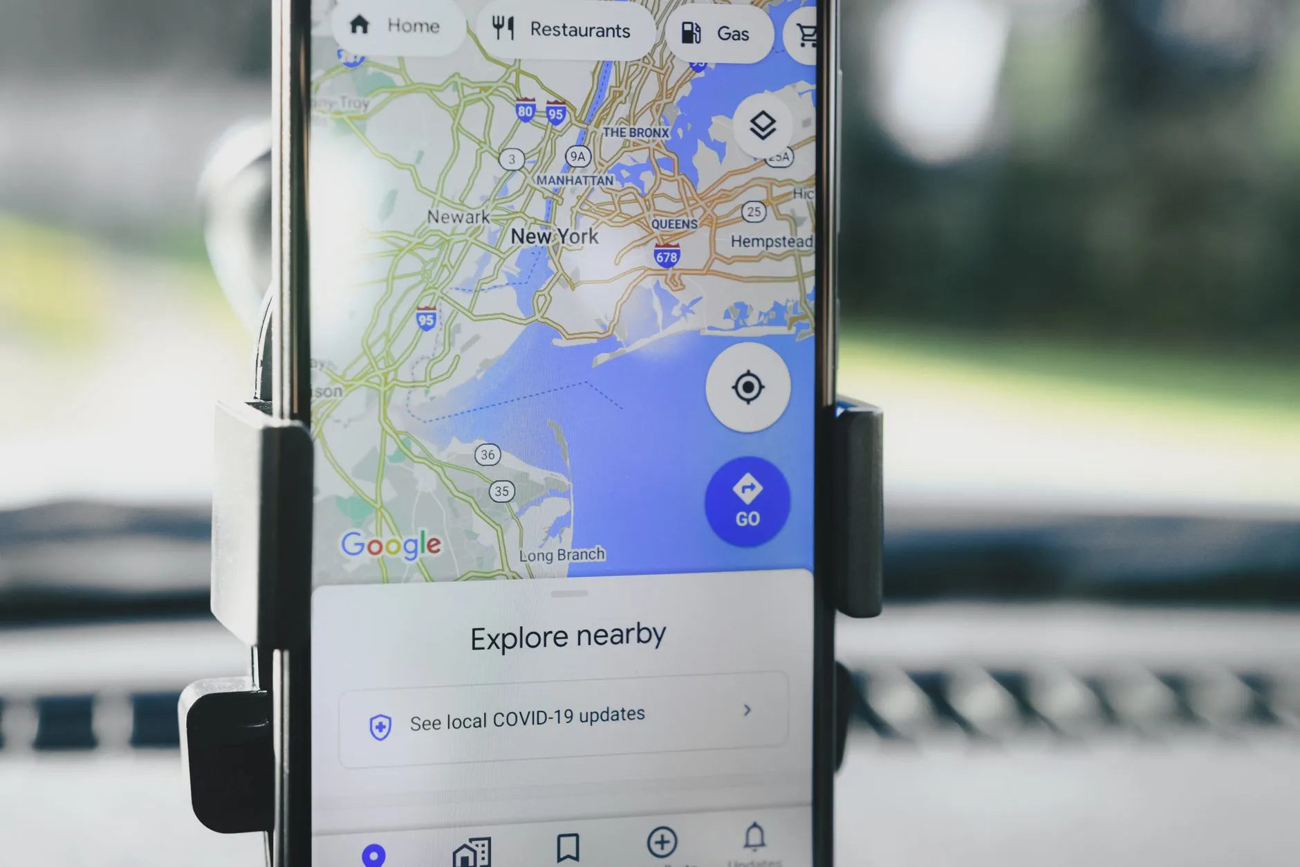 Mapa digital exibindo um pino de localização, ilustrando como um perfil no Google Maps aparece para quem busca um negócio.